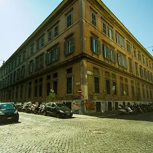 https://giorgi.it-romehotels.com